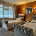 Chequers 3* Harrogate