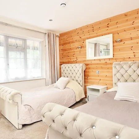 Chequers 3* הרוגייט