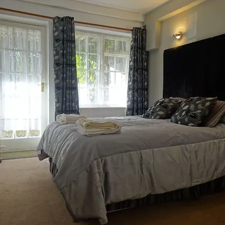 Chequers 3* הרוגייט