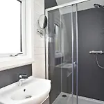 Chequers 3* Harrogate