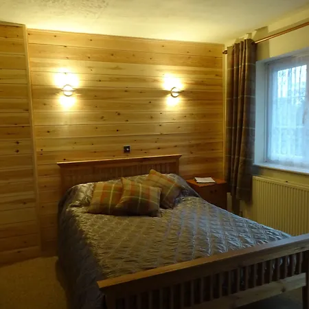 Chequers 3*