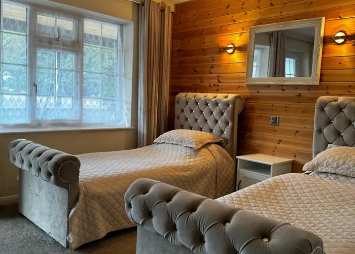 Chequers 3* Harrogate